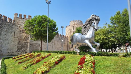 29.07.2026 ТУР „НЕПОЗНАТОТО ЛИЦЕ НА ИСТАНБУЛ“ и Църквата на първото число